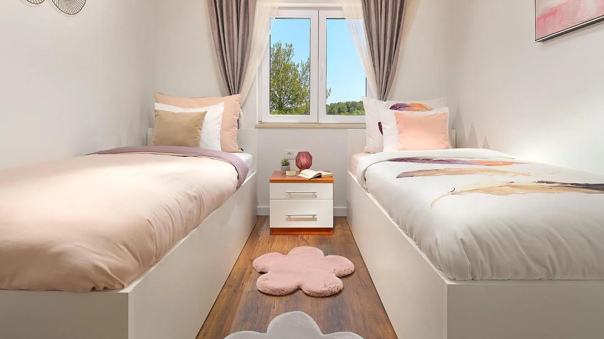 3 Bedroom Cozy Home In Mastrinka 트로기르 크로아티아