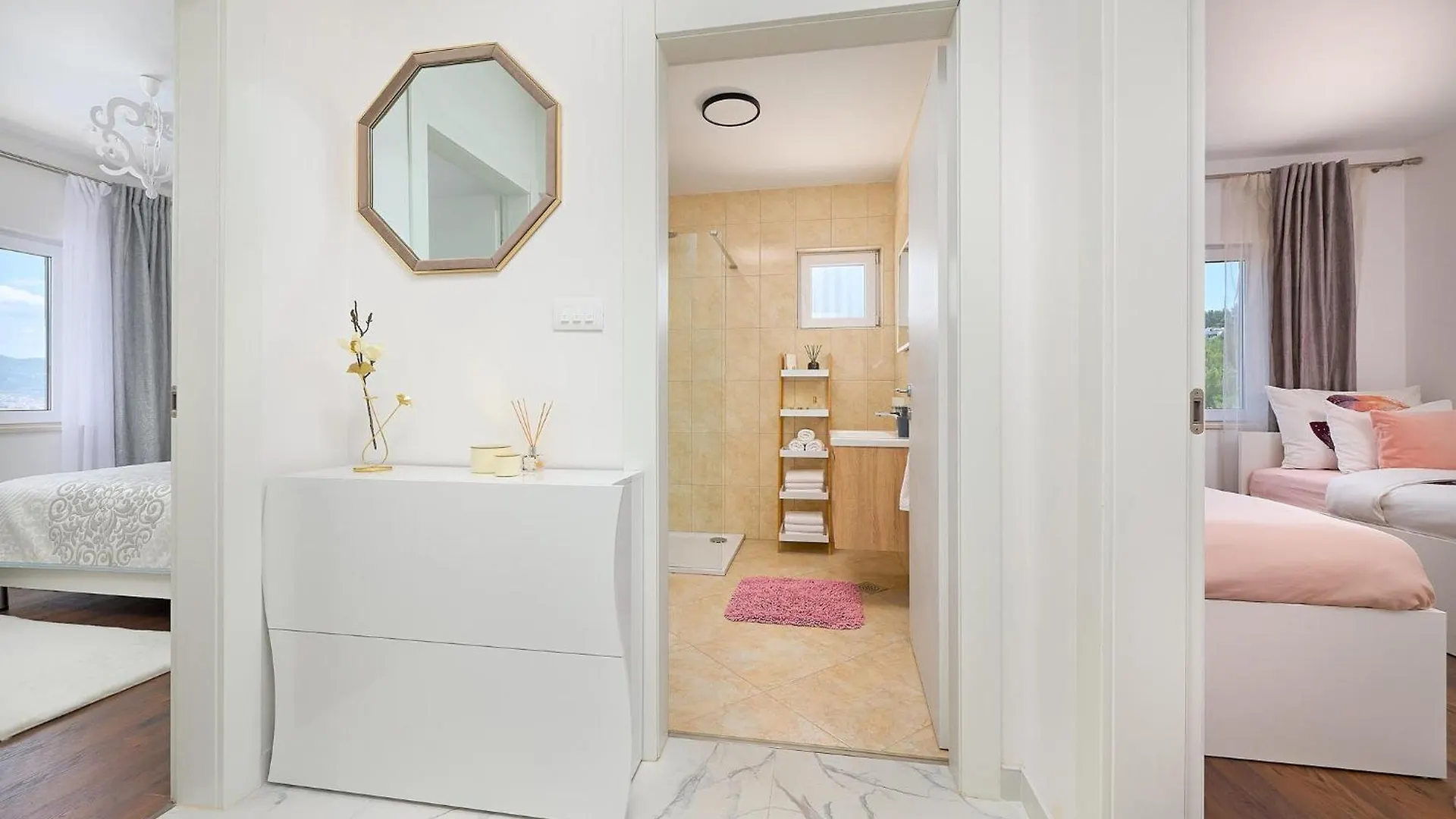 3 Bedroom Cozy Home In Mastrinka 트로기르 펜션